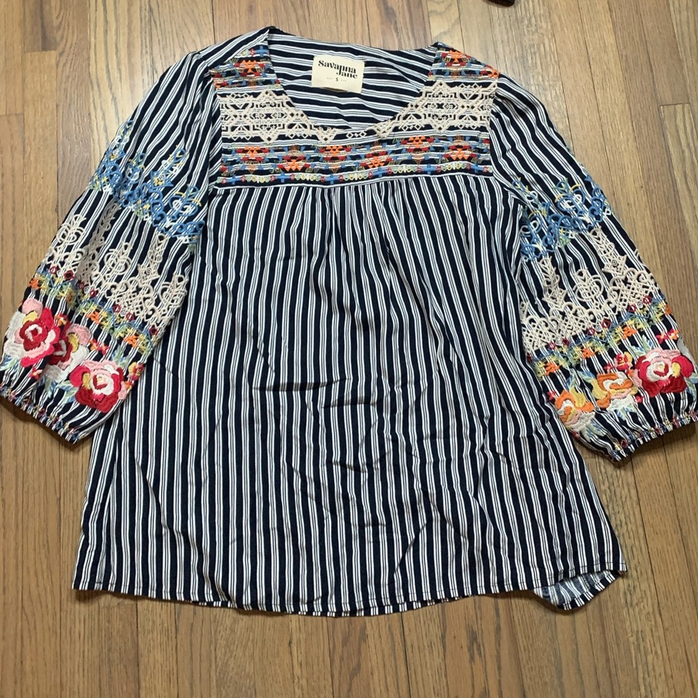 Savanna jane small blouse